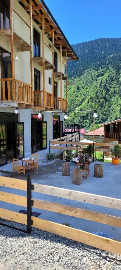 Guest House Guli Mestia Exterior foto